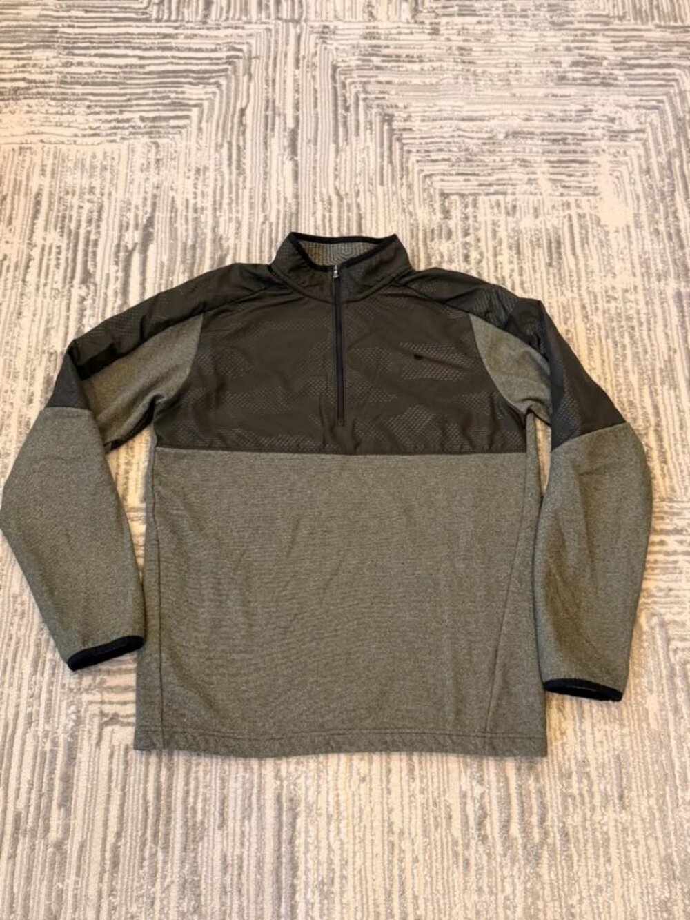 Under Armour men's small black/gray 1/4 zip Coldgear fleece pullover